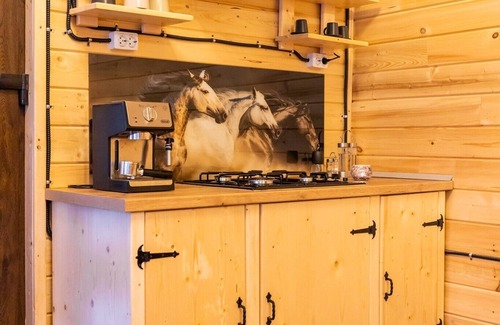 Horea Cabin | Rustic & cozy 5 bedroom Cabin - in the heart of Apuseni Mountains