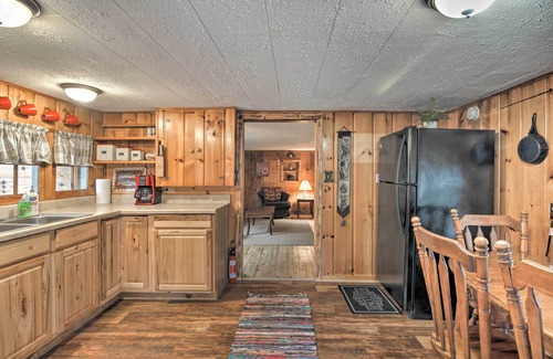 Frederic Cabin | Rustic Frederic Cabin Near Cross-Country Skiing!