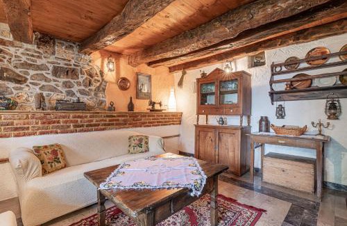 Kras Apartment | Rustic House Luin - Happy Rentals
