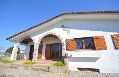 Sao Pedro da Torre House | Rustic house with countryside views