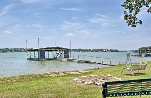 Tow House | Rustic Lake Buchanan Hideaway with Game Room and Grill