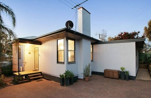 Gepps Cross House | Rustic large 5 bedroom home in a inner city suburb