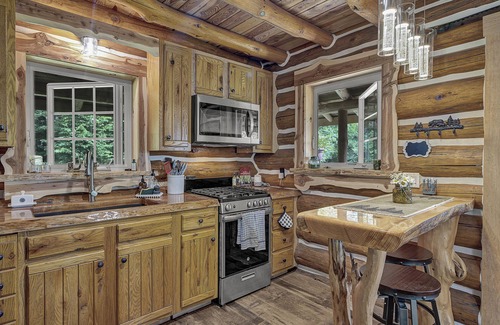 Coudersport Cabin | Rustic Log Cabin close to Cherry Springs - Stargazing, Hiking, Fishing, & more!