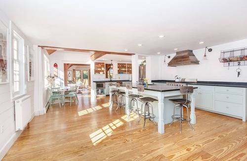 Ipswich Other | Rustic Luxe FarmHouse a Few Miles To Crane Beach: deck &jacuzzi overlooking pond