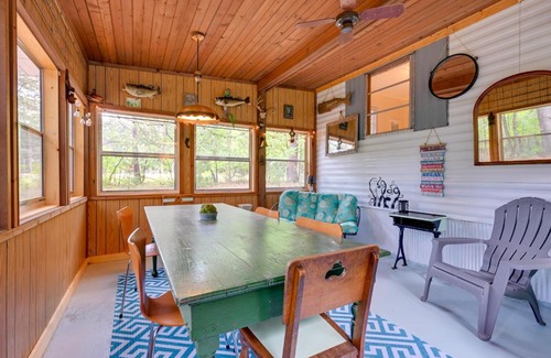 Mauston House | Rustic Mauston Retreat Walk to Castle Rock Lake