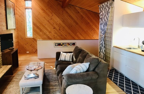Pepin Apartment | Rustic Modern Loft - Across street from winery, walk to Marina/Harbor View Cafe