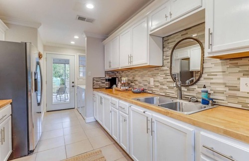 Diamondhead House | Rustic Oaks -Golf Cabin