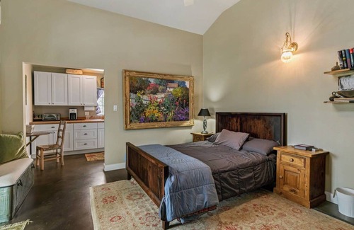 Thousand Oaks House | Rustic Paradise in Lynn Ranch