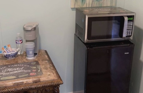 Youngstown House | Rustic private studio apartment out in the peaceful countryside