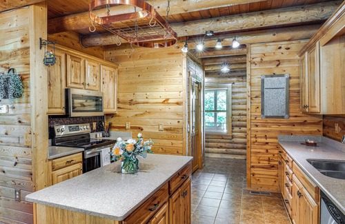 Chestnut Mound House | Rustic Retreat in Hickman on 160 Acres w/Views!