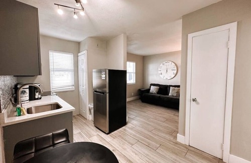 Poinciana Park Apartment | Rustic Retreats: Beachy 1BR in the heart of Fort Lauderdale