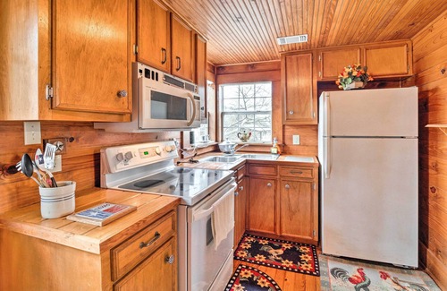 Rockdale House | Rustic Rockdale Home on 100 Acres: Near City Park!