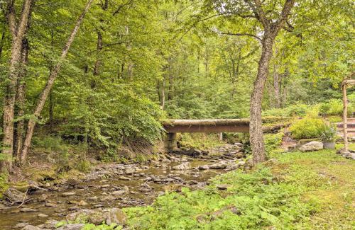 Granville House | Rustic Roxbury Ski Farmhouse with Trails!