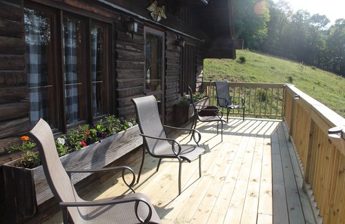 Sybertsville Ski Chalet | Rustic, Tranquil, Cozy Chalet on 130 acres of farmland