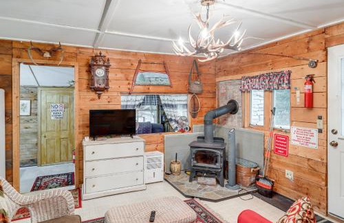 Weare Apartment | Rustic Waterfront Cottage with Fire Pit and Kayaks