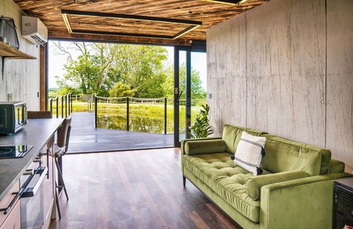 Llanarth Cottage | RUSTY BOATHOUSE, romantic, character holiday cottage in Llanarth