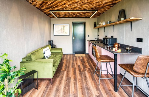 Llanarth Cottage | RUSTY BOATHOUSE, romantic, character holiday cottage in Llanarth