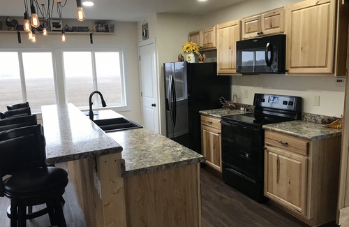 Lemoyne House | Rusty’s Loft w/pond views! 70 plus positive reviews!