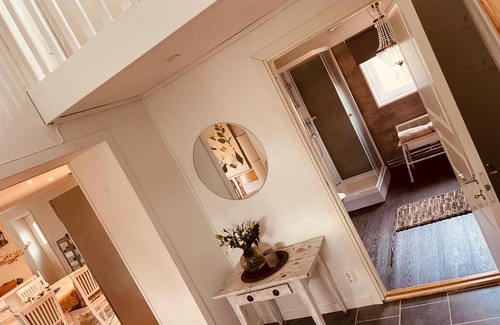 Nassjo Bed & Breakfast | Ruth & Iris Cottage