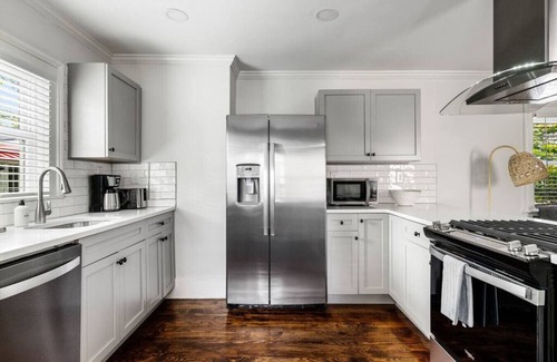 Westside Apartment | Rutledge Ave - Renovated 2 Bed Home - Downtown!