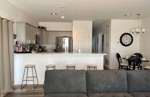 Mohave Valley House | RV/Boater’s dream 2-bedroom barndominium w/AC and WiFi in lovely Mohave Valley