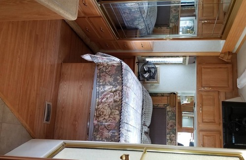 Maple Lake House | RV Life on a Beautiful lake with sunsets, great fishing, swimming and peace.