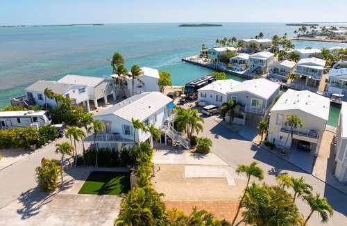Cudjoe Key RV Rental | RV Lot 473 Venture Out, Lot dimensions 52 x 36 x 45 x 57