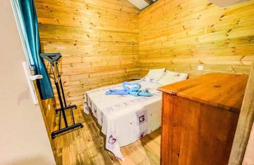 Les Anses-d'Arlets Ski Chalet | Séjour Authentique et Paisible