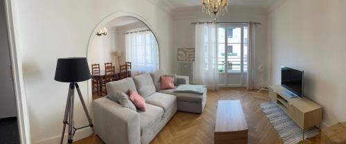 Chambery Apartment | Séjour lumineux à 800m gare, près des Éléphants