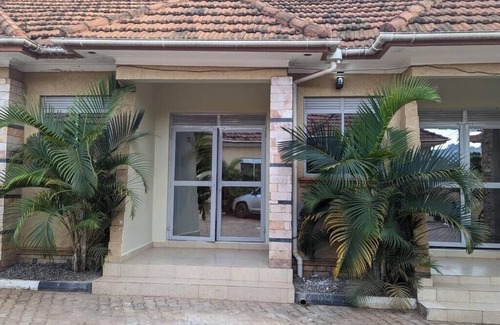 Kampala House | S&M Homes on Kampala - Entebbe road, offers accommodation that is very unique.
