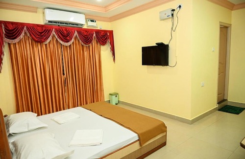 Padubidri Hotel | S S RESIDENCY