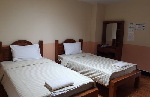 Suphan Buri Hotel | Sab Suwarn Mansion