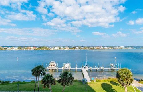 Villa Sabine Apartment | Sabine Yacht & Racquet #5C