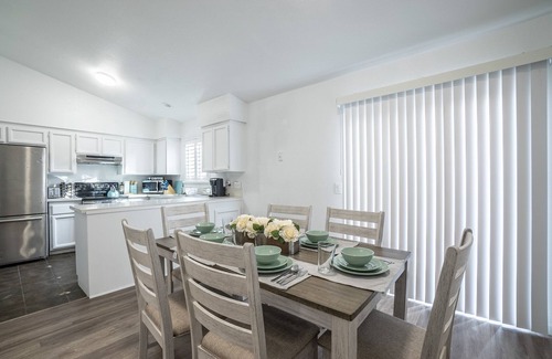 Southwestern Sacramento House | ☀️SACTO SUNNY HOUSE ☀️