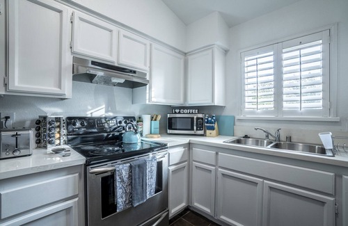 Southwestern Sacramento House | ☀️SACTO SUNNY HOUSE ☀️