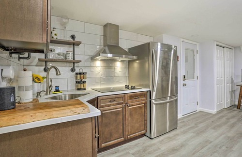 Saddle Brook Apartment | Saddle Brook Studio with Patio - Near NYC!