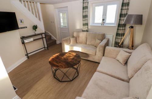 Clynderwen House | Saddlers Cottage, Berllandeg Farm