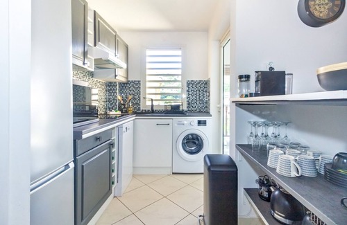St Gilles-les-Bains Apartment | Safari - Renovated apartment near Roches Noires - Saint Gilles