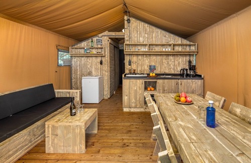 Municipality of Geldrop-Mierlo House | Safari Tent in Eindhoven near Nature Park