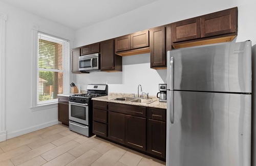 Shaw Apartment | Safe and Cozy Apartment in Shaw Historic District