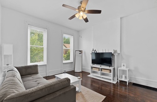 Shaw Apartment | Safe and Cozy Apartment in Shaw Historic District