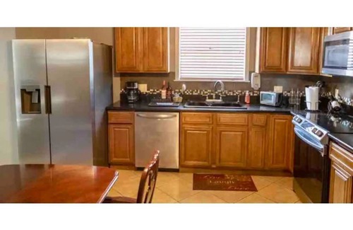 Seabrook House | Safe, quiet,comfy single family home cl , 10 min drive to downtown