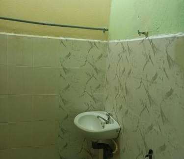 Kampung Telong House | Saffira Homestay Near Universiti Malaya