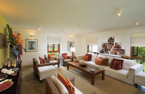 Kosgoda House | Saffron and Blue - 4 Bedroom beachside villa