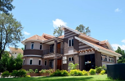 Entebbe Apartment | Saffron Beach Bistro & Cottages - Honeymoon Suite 2