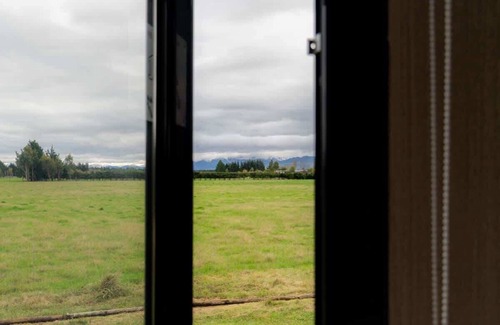 West Eyreton House | Saffrondreams Farmstay by Tiny Away