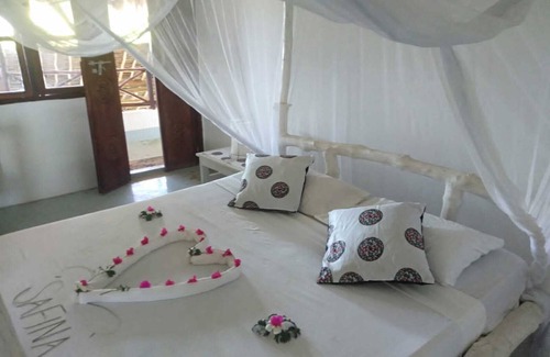 Gede Bed & Breakfast | Safina Beach House