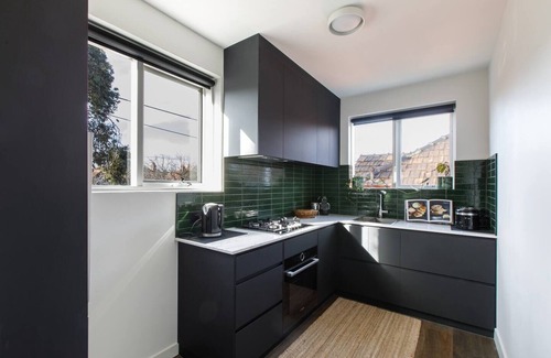 St Kilda West Apartment | Sage Haven Laidback St Kilda Beach Living