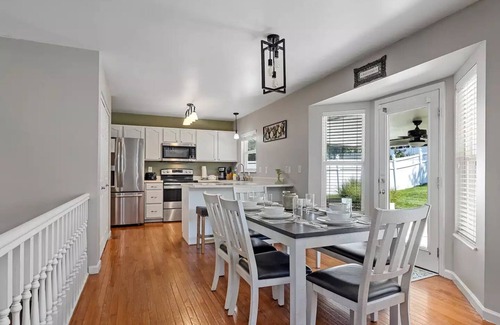 O'Fallon House | Sage Haven Ranch Retreat, Yard, Fire Pit, BBQ, Office space, Close to shopping