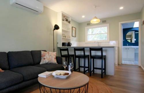 Anna Bay House | Sahara Trails Cabin 3 WiFi Air Conditioning Horse Riding and much more